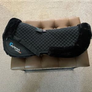 Arma Contour Pro Black Half Pad for English 17-18" Saddles